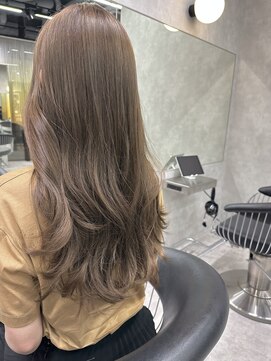 シティ(CITY) レイヤーカット×シアーベージュカラー　【CHICA】