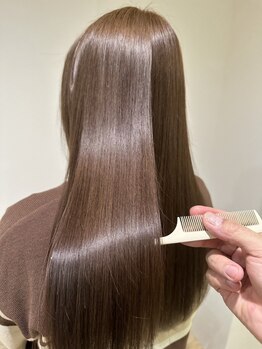 アダージョ(adagio)の写真/縮毛矯正と髪質改善トリートメントで髪をケアしながら圧倒的なサラ艶髪に♪毎朝乾かすだけでまとまる◎