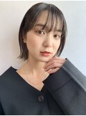 外ハネショートマッシュコンパクト黒髪ベージュショート前髪あり