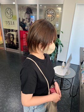 アイズ 渋沢(AIZU) 伸ばしかけミディアムショート