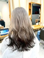 シエラ 堀江(CIERA.)&nbsp;タッセルボブ外ハネボブセミロングミルクティーベージュ