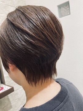 プレジールバイラファブリック(PLAISIR by LA FABRIQUE) 【下田】襟足スッキリショート