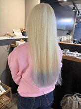 派手髪・ハイトーンカラー・デザインカラー・ブリーチ専門美容室&nbsp;ブロンドブロンドカラーデザインカラー水色カラーエンドカラー
