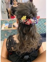 アドラーブル ヘアサロン(Adorable hair salon) 華やかハーフアップスタイル