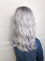 ワンズリー 本厚木店(ONE's ly) シルバーホワイトカラー
