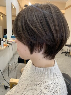 カキーン(cakeen) ブリーチなしカラーカーキベージュ大人コンパクト奥行きショート