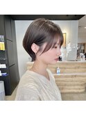 大人かわいいミルクティーブラウン　小顔前下がりショートボブ