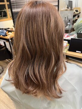 リムルヘアー(Rymlhair) グレージュカラー/波巻き/ゆるふわ巻き/春パーマ