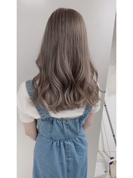 サイ アオヤマ(sai AOYAMA) ホワイトベージュ