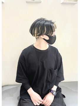 ラベスト バイ セロ 池袋メトロポリタン前(LOVEST by CERO) 刈り上げショートヘア！ 池袋/インナーカラー/ショートヘア