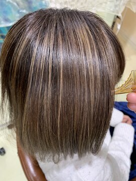 アズール 草加(azule) ハイライト×髪質改善カラーで艶髪♪[草加／草加駅東口]