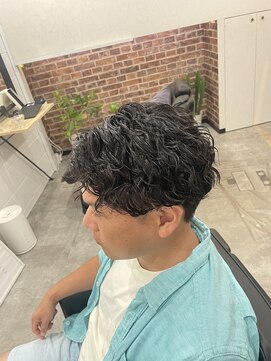 テティス(TETISS) 縦落ちパーマ