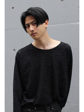 ブークル(boucle) ストレート前下がりセンターパート