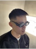 学生/ビジネス/クロップ/フェード/メンズ　黒髪