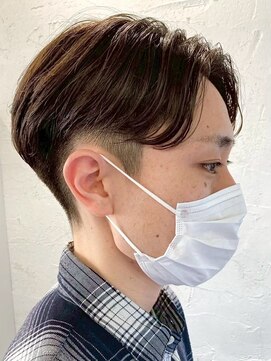 デプト(DEPT.) ニュアンスセンターパートフェザーパーマコンマバング波巻き眉毛