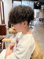 グラフィーサッポロ(Graphy sapporo)&nbsp;メンズ メンズカット ツイスパ 波巻き 刈り上げ　マッシュ