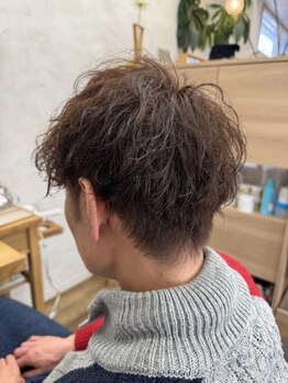 ガーベラ(gerbera)の写真/メンズのお客様からも高い支持を得る技術力!再現性の高いカットやシェービングで朝のセットも楽々に♪