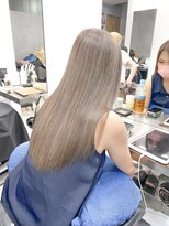 ミラ 新宿(MILA)&nbsp;グレージュカラー/ホワイトカラー/レイヤーカット/顔周り/新