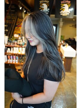 アントルポ(entrepot) contrast highlight