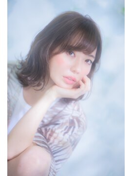 ヴァンクシー バイ ルナ(VANKCY by Luna) 【neolive plus】簡単#ひし形シルエット#外ハネ#グレージュ