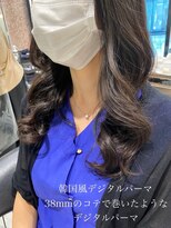 アピッシュ ギンザ(apish ginza)&nbsp;tomo 大きめカールのコテ巻き風デジタルパーマ