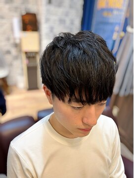 ミリオンバックス 上野(Million Bucks) ツーブロ<理容室>[メンズ/シェービング/床屋/上野]