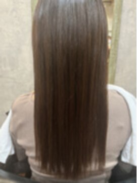 クシュ 所沢東口店(kusyu...) ターコイズブルー青髪エメラルドグリーン切りっぱなしミディアム