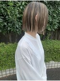 切りっぱなしボブ×ハイライト