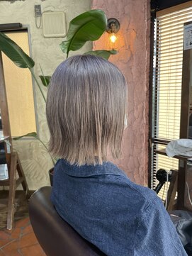 ロッソバイアルター 鎌取(ROSSO by aL-ter) 【黒髪/グレーベージュ/レイヤーロング】千葉香奈