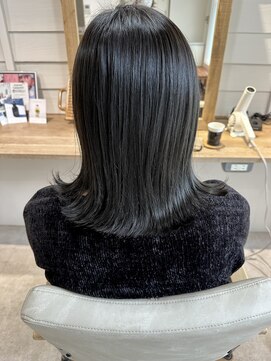 ヘアデザイン アニー(Hair Design Annie) ミディアム×切りっぱなし