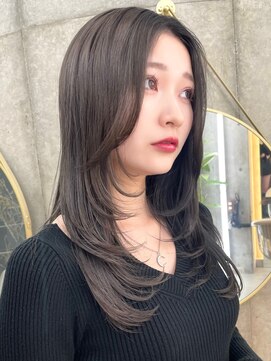 ロンドホットリップ 立川(Lond hot lip) 似合わせカットレイヤーカット メルティカラーフェミニンロング