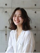 クラン(Chlan)&nbsp;無造作ウェーブミディアムナチュラルカラー