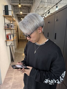 エル オオサカ 心斎橋店(L. OSAKA) ホワイトカラー/エフェクトブリーチ/トリプルカラー