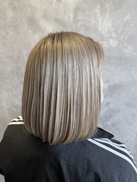 ザ ラブズ ラフズ ヘアー 本店(the loves laughs hair) ミルクティベージュ/ロブ/ハイトーンカラー/韓国ボブロブ