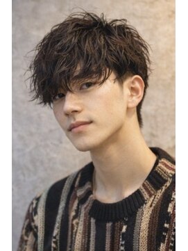 リベルテ グリット(Liberte Grit) 女子ウケ抜群前下がりツイストスパイラル◎10代20代の人気髪型