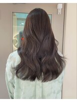 ネオリーブ チロル 横浜西口店(Neolive CiroL.)&nbsp;大人レイヤーダークアッシュブリーチなしカラー「横浜】