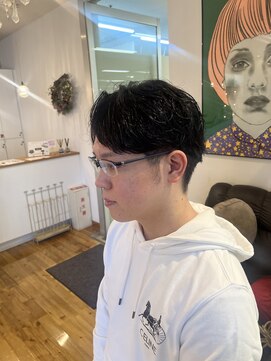 ルッツ(Lutz. hair design) 2/26センターパート