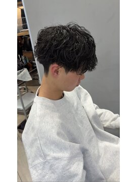 アヴァンス 広島本通店(AVANCE.) MEN’S HAIR/シャドウパーマ/テーパーフェード/フェザーショート