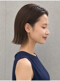 ショートボブ 外ハネ ナチュラルストレート センターパート