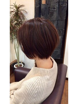 ピース(PEACE) 大人のショートボブ