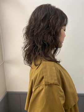 イノセントヘア(innocent.hair) ウルフ　ウェーブ　黒髪　クール