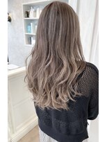 キャアリー(Caary)&nbsp;福山市caary人気 外国人風ハイライト柔らかベージュ