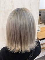 ラビス 浦和(Lovis) 魅力倍増カール/セミディ/シアーカラー/ダークアッシュ/姫カット