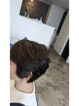 アサイラム(ASYLUM) 40代女性［明るめショートスタイル］