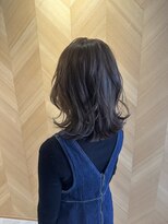 ミア(MIA) 王道外ハネスタイル