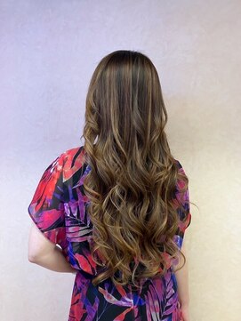 サロン ド ハル salon de HARU ハイライトロングスタイル