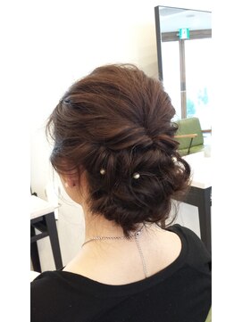 フロンティア(FRONTIER) くるりんぱヘアアレンジ