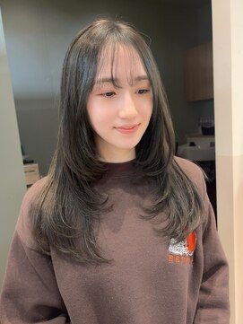 シダ(sida) レイヤーカット
