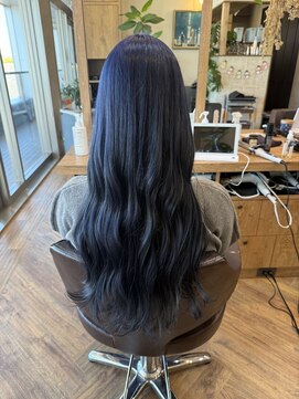 ネイビーブルー