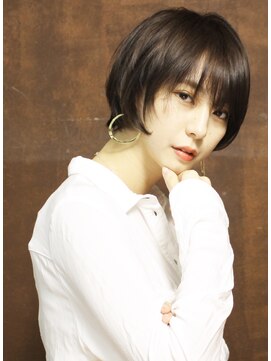 シアンデルカ(CYANDELUCCA) 黄金比ひし形シルエットショートカット